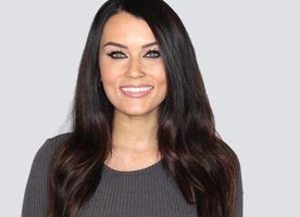 <strong>HALLIE</strong>