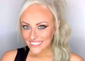 <strong>SARAH</strong>